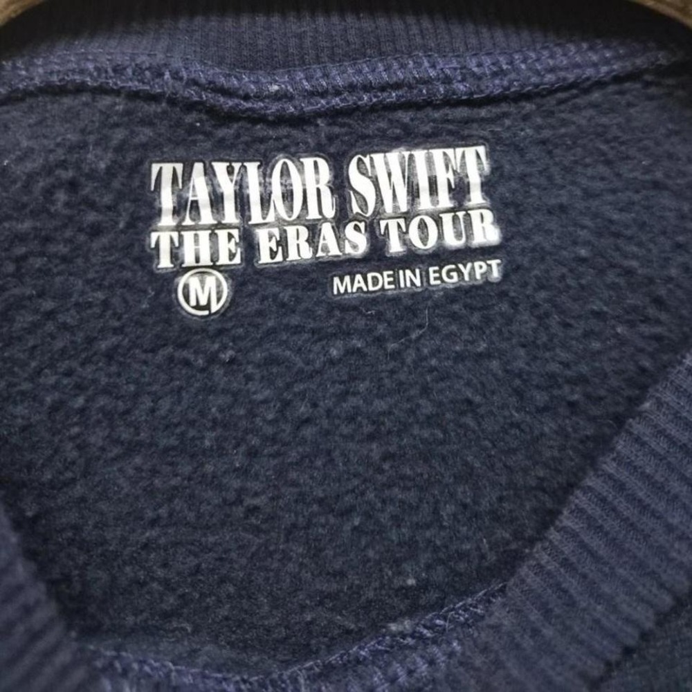 Taylor Swift - Picture 3 of 5